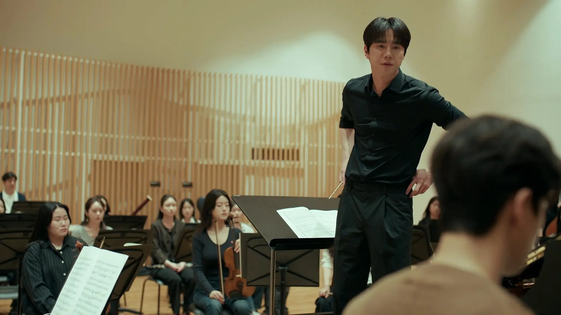 Kang Bi-o at piano rehearsal in Episode 8 of Four Hands, Two Sonatas