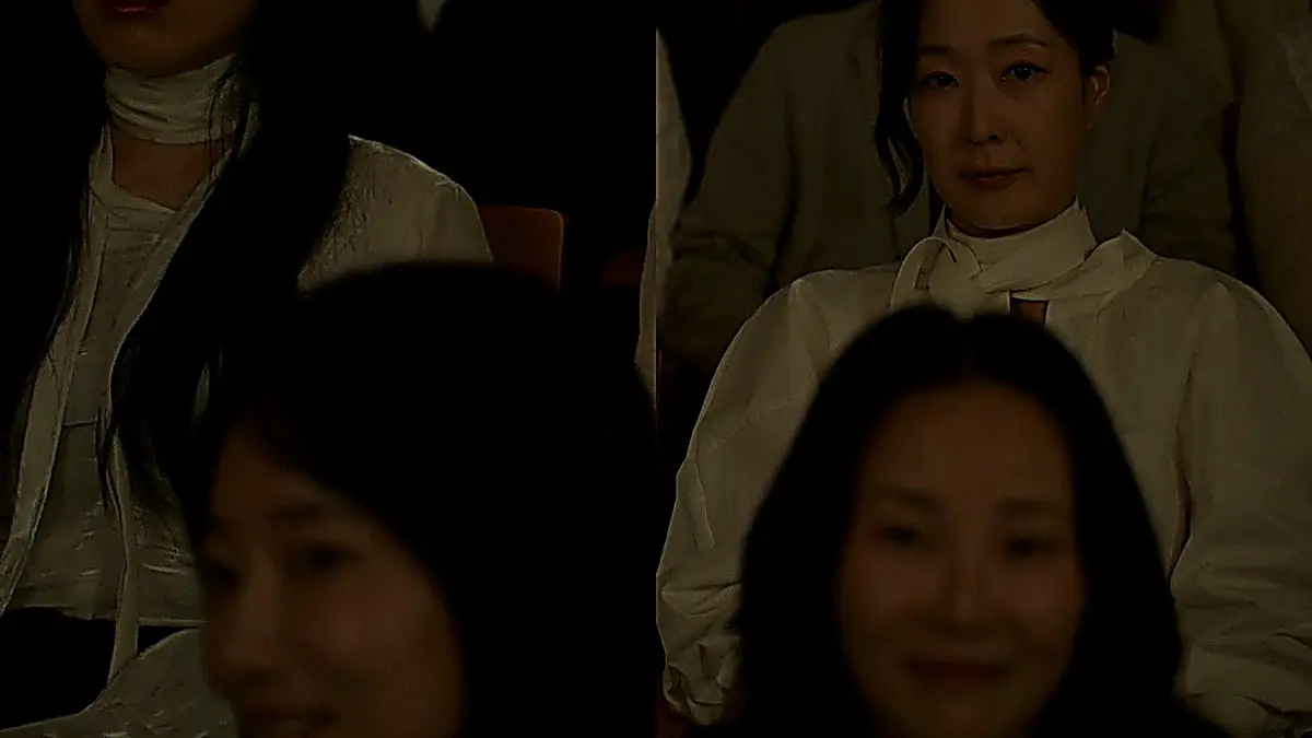 Kang Bi-o delivers his explosive announcement to the packed concert hall