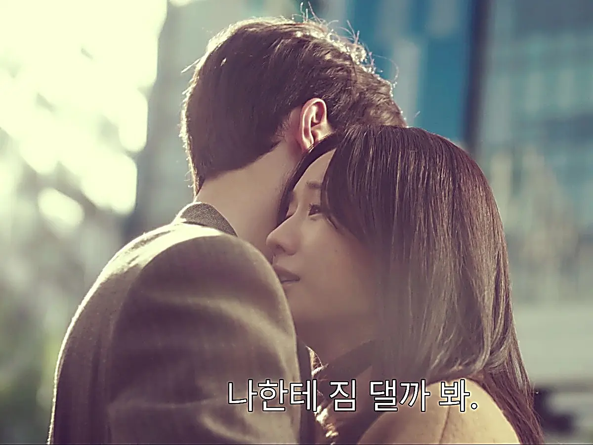 Namgung Ho and Lee Mi-do wearing tailored autumn outerwear