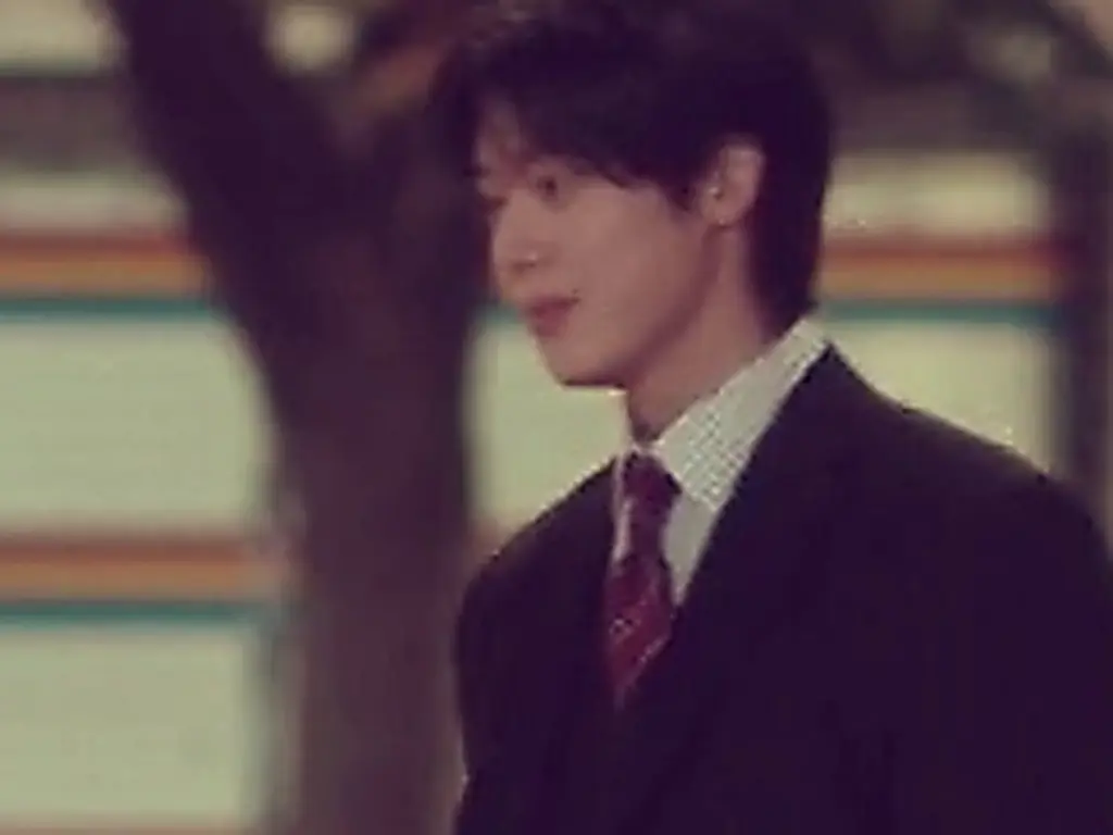 Han Tae-seung and Lee Mi-do confronting their new terms at night