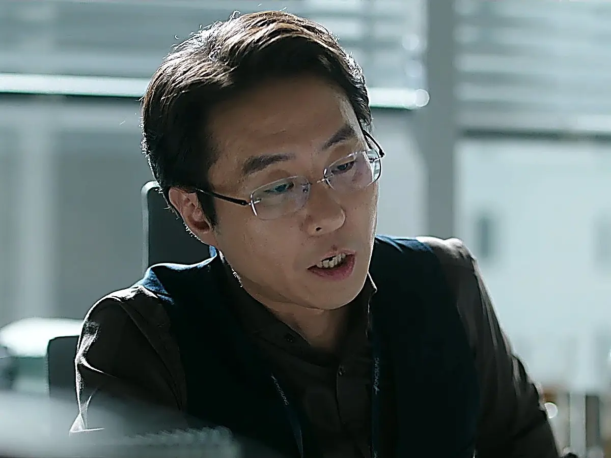 Jang Kyung-chul tosses aside flawed business proposals while delivering blunt advice to Eun-tae