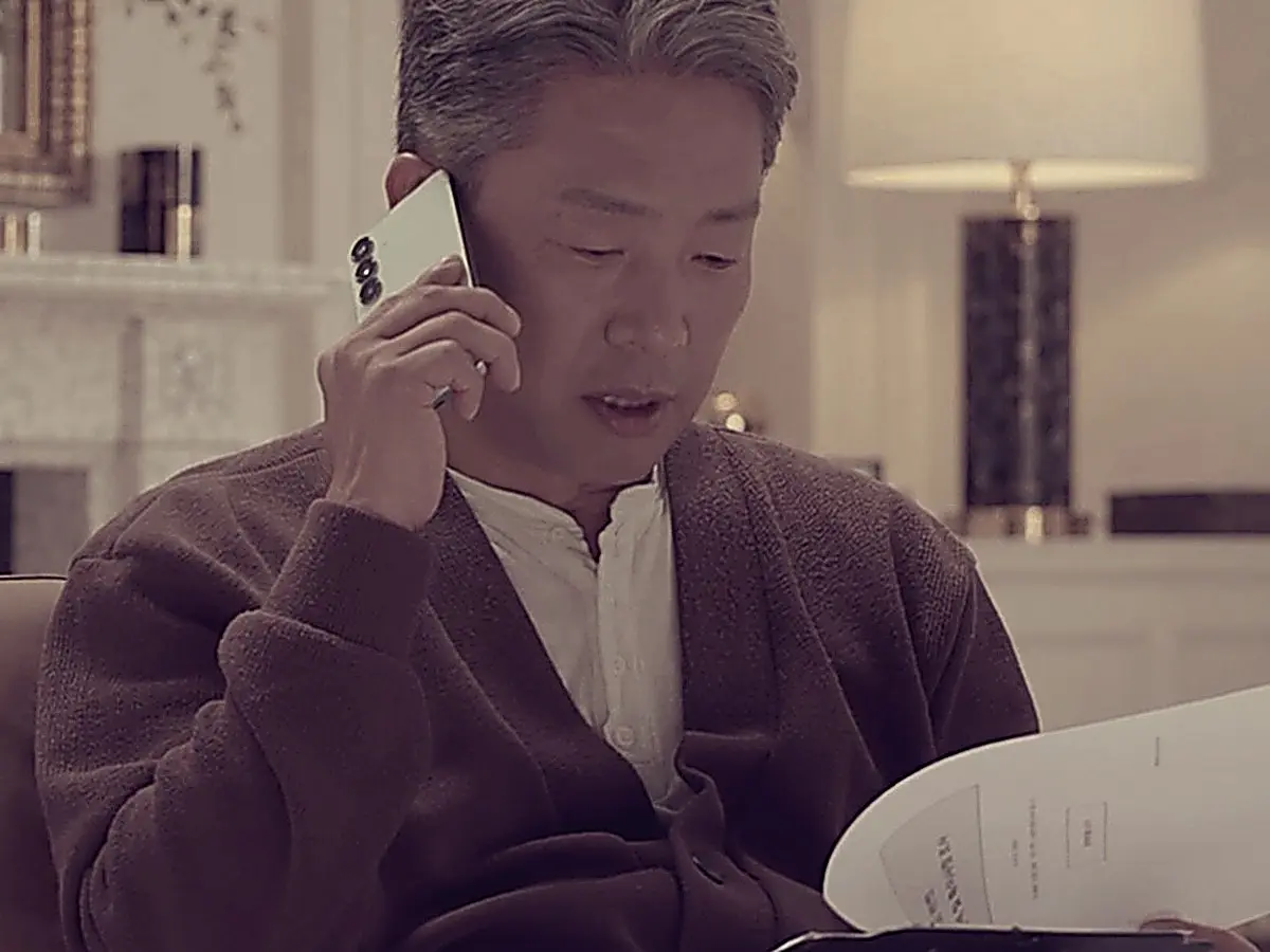 Cha Min-ki threatens General Lim Joong-bin over military secrets