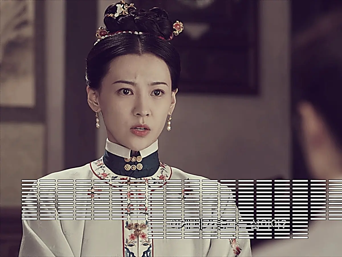 Luo Su standing firm against Liu Wan in the private courtyard