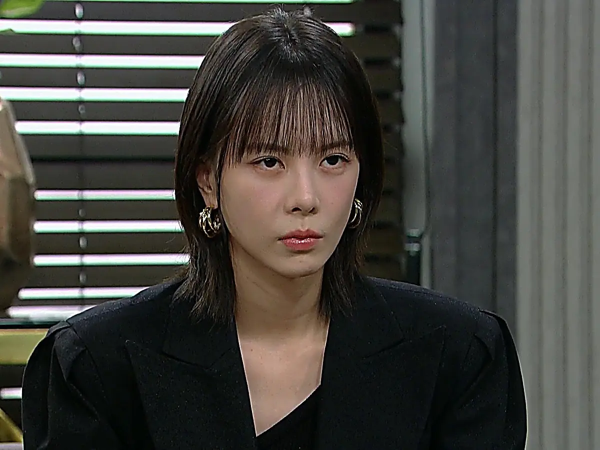 Kang Young-hoon dismissing marriage talk based on corporate profit margins