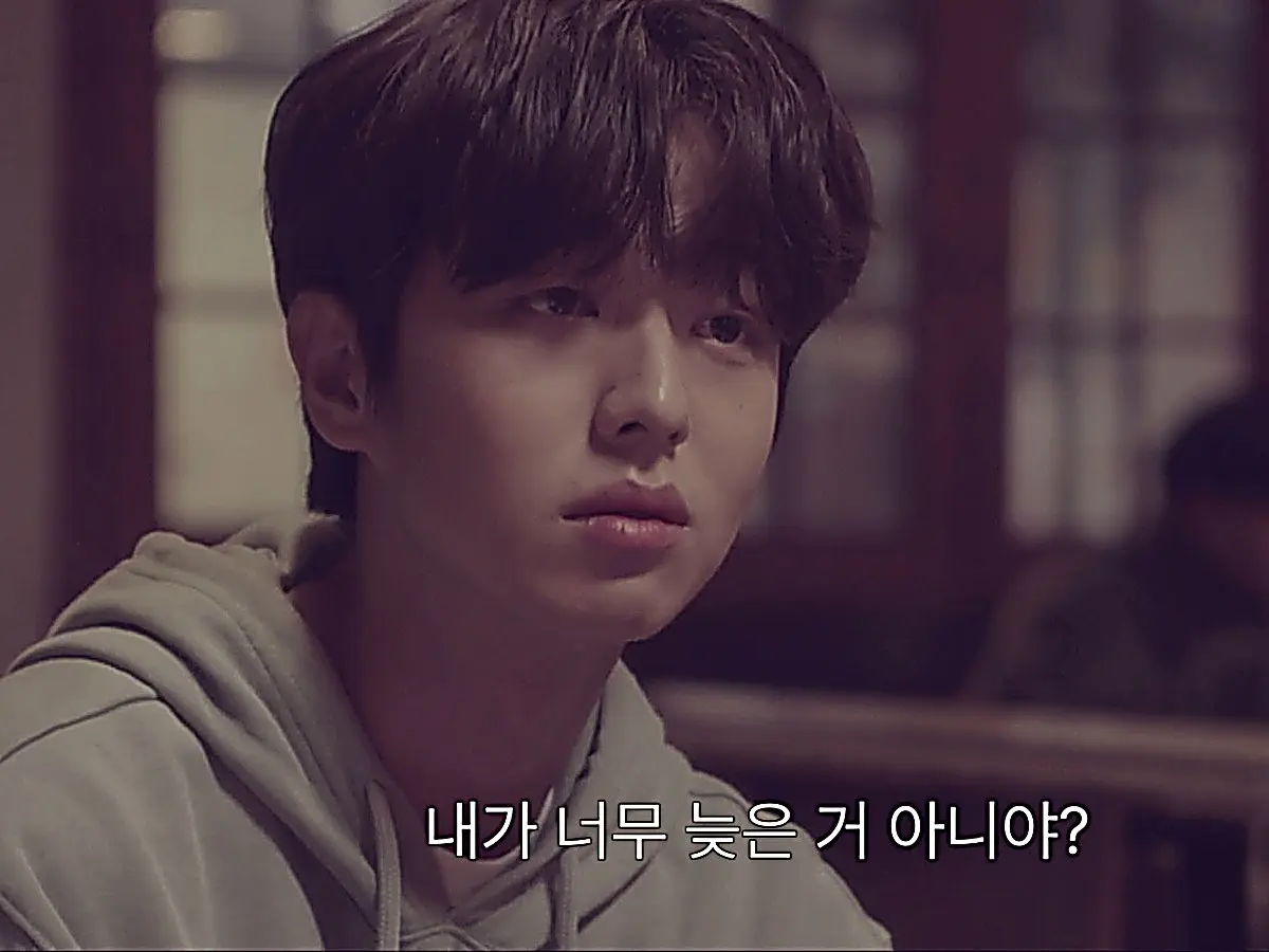 Hyeon-seong struggles with his delayed feelings
