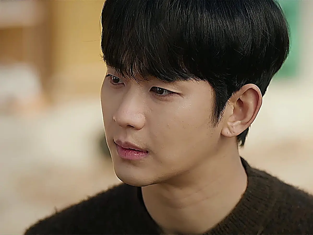 Hong Beom-jun urging Hyun-woo to keep the memory side effect quiet until arrival