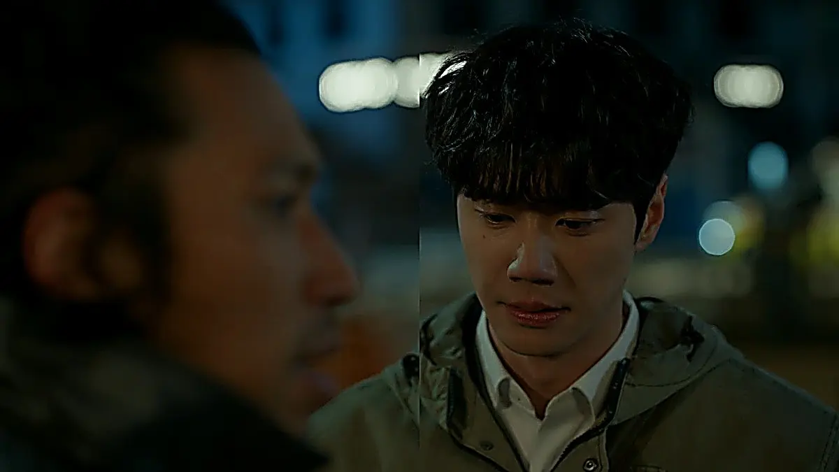 Loan shark Kim Se-jin intimidating Jeong-yo outside