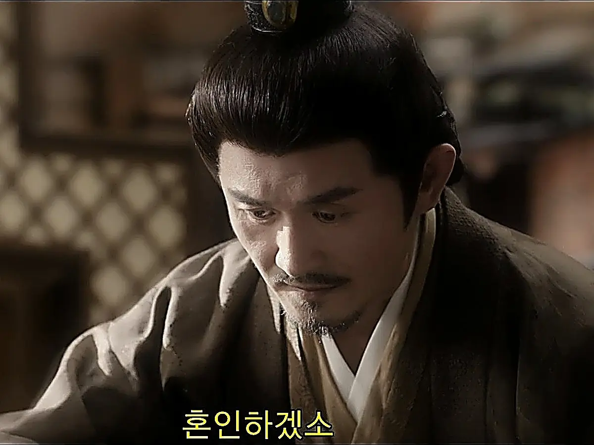 Prince Qi Li Wu accepting the political marriage to control the noble factions