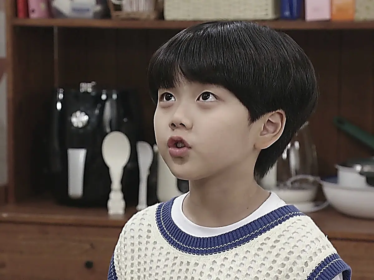 Han Gyeol asking his mother for a solid reason