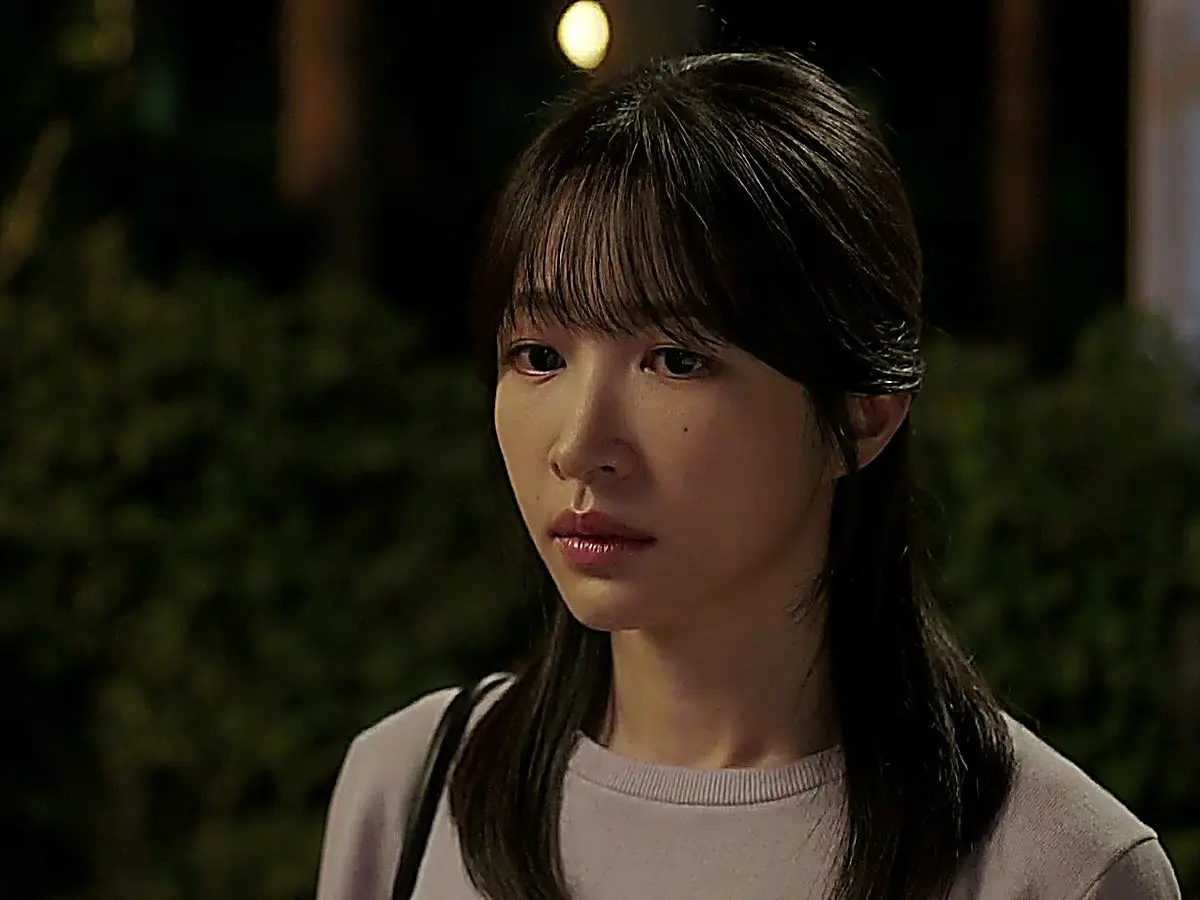 Gyu-o taking Mu-jin's side while confronting his sister