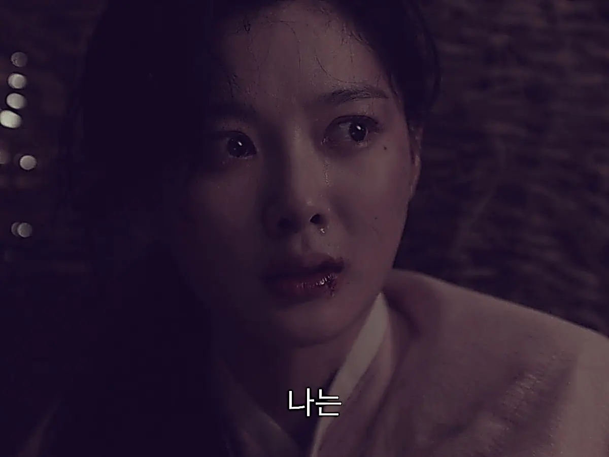 Lee Ga-gyeong confronting Mun-mak after the raid