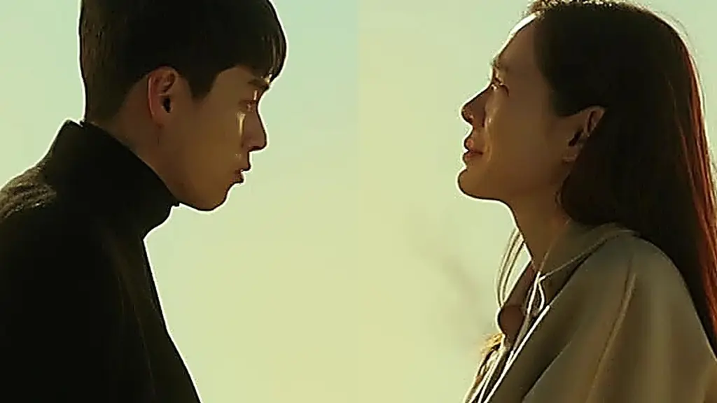 Ri Jeong-hyeok and Yoon Se-ri facing each other at the military demarcation line