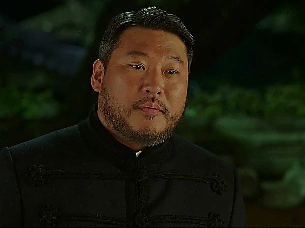 Jang Seung-gu appearing in imperial officer uniform