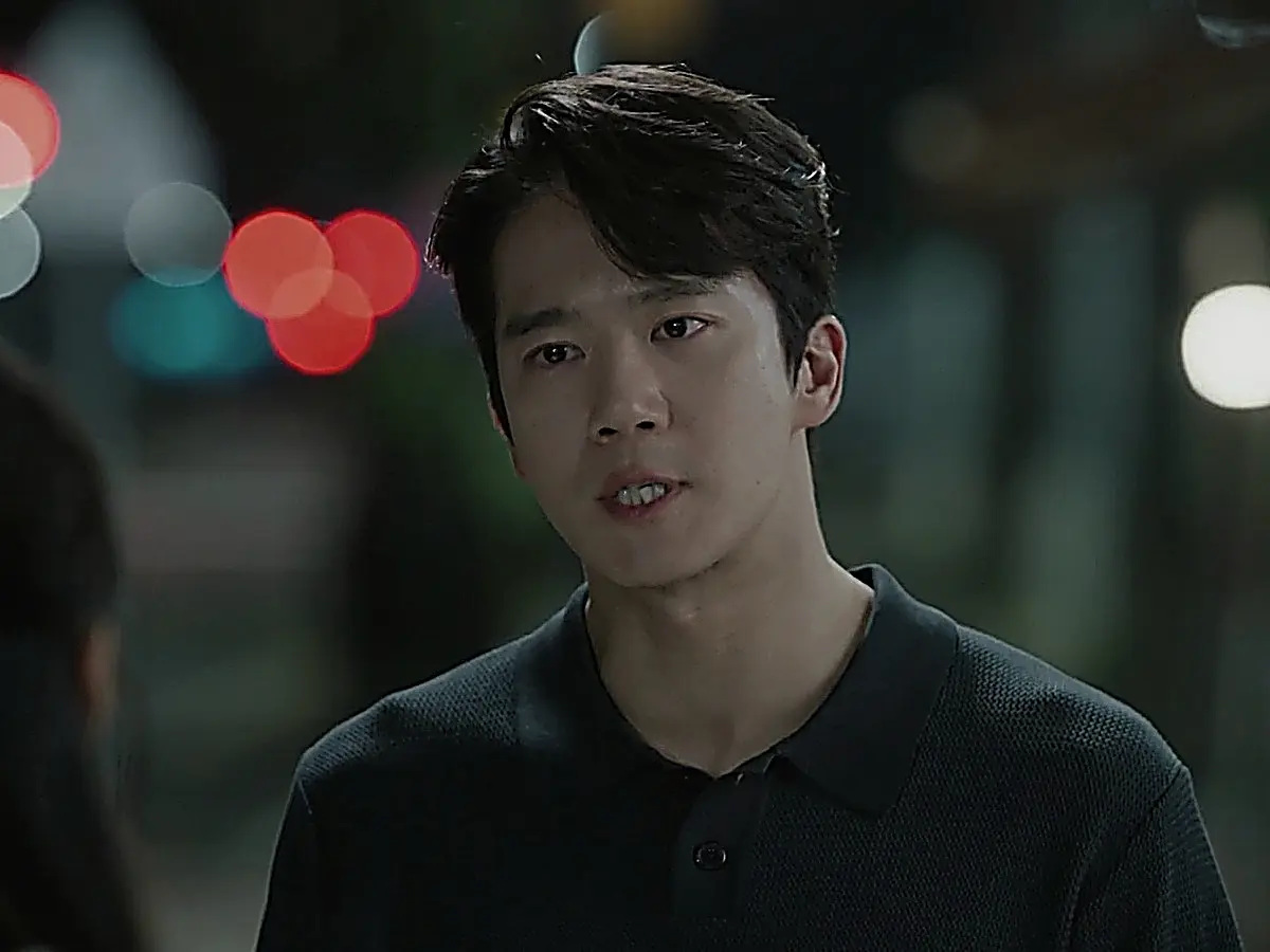 Kim Mu-jin confronting Han Gyu-rim about a paternity test in Love Comes Along Episode 6