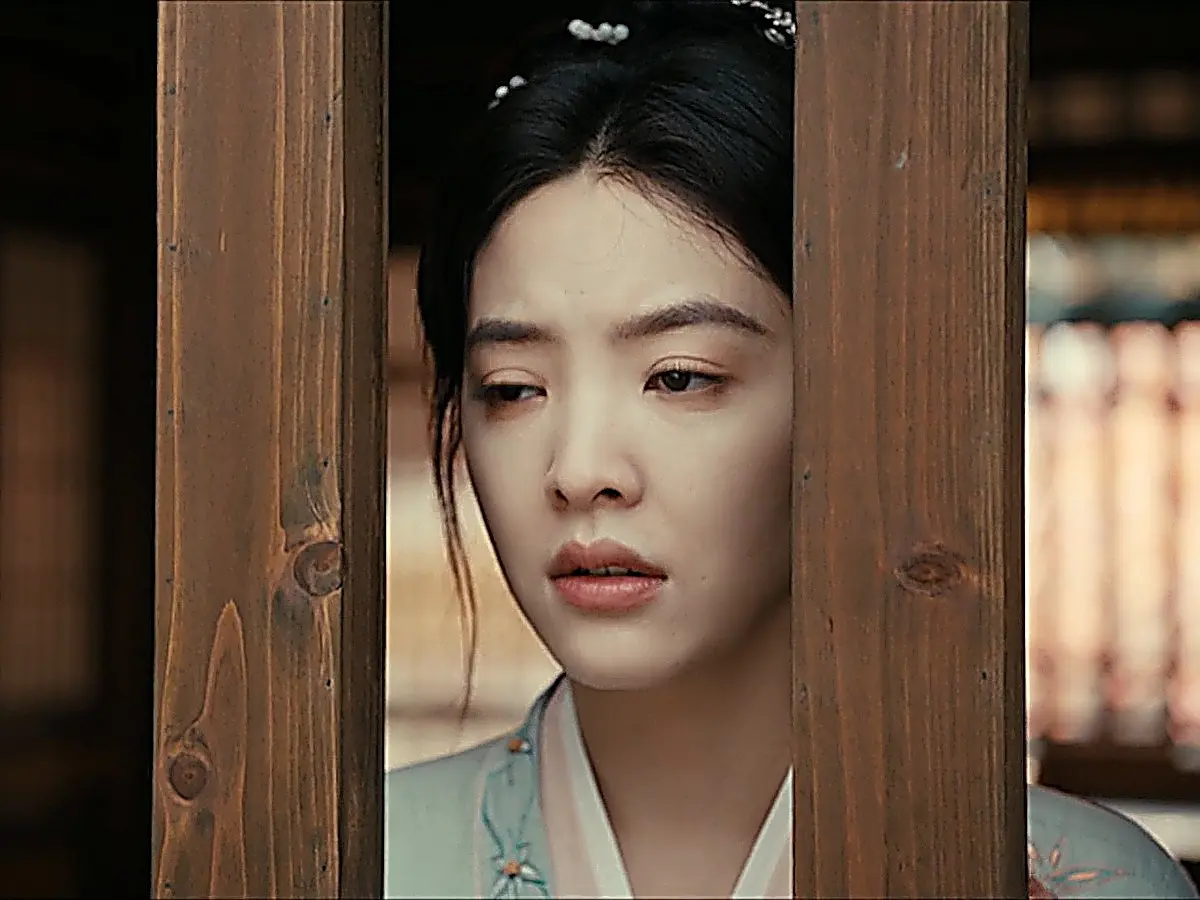 Guo Yonglong crying in despair behind locked doors